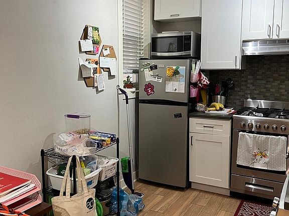 4th image of 513 W Belmont Ave #26