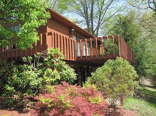 2065 Smith Rd, Charleston, WV 25314