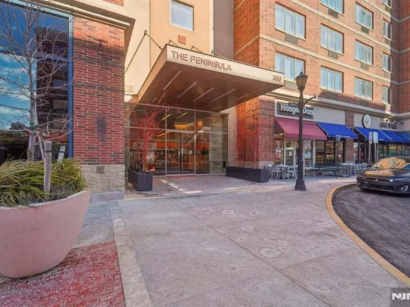 3516 City Pl #3516, Edgewater, NJ 07020