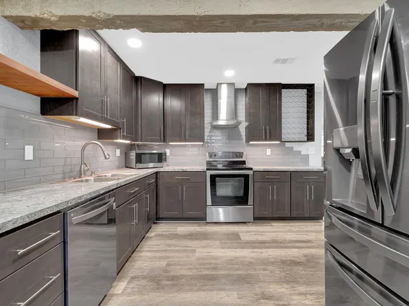 301 S Lorraine Dr, Mary Esther, FL 32569