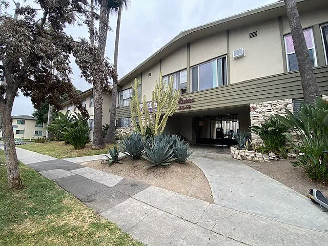 3848 Nicolet Ave. — Photo 1