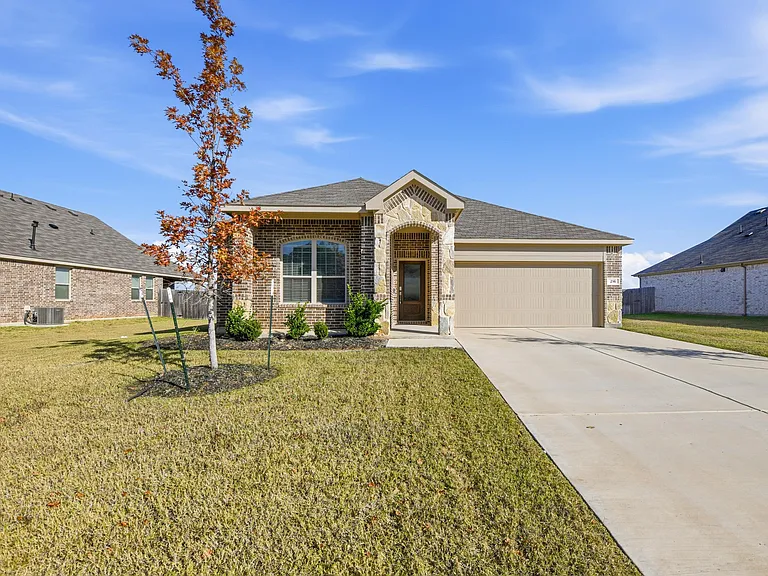 216 Post Oak St — Photo 37
