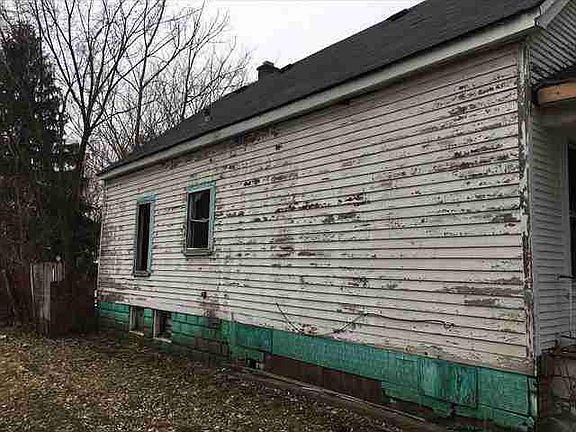 8212 Edgewood