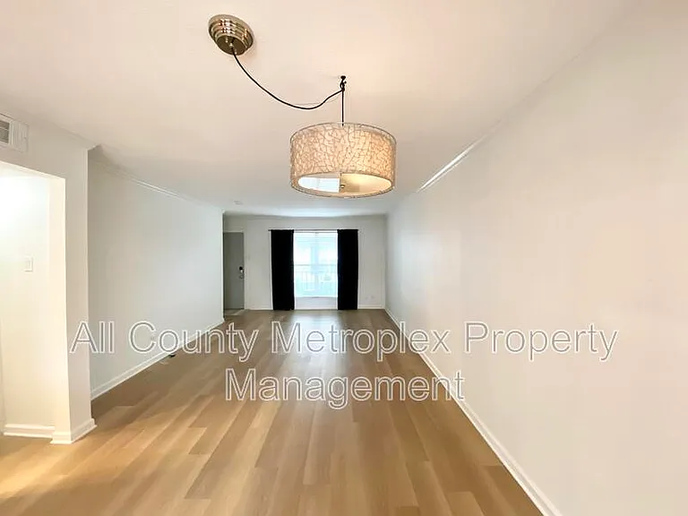 4520 Holland Ave #206 — Photo 7