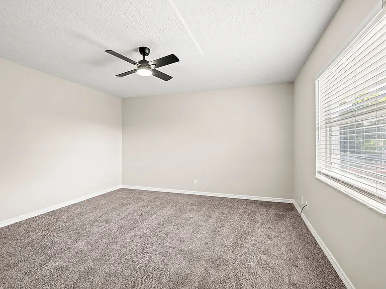 1542 N Lawnwood Cir #37D — Photo 26
