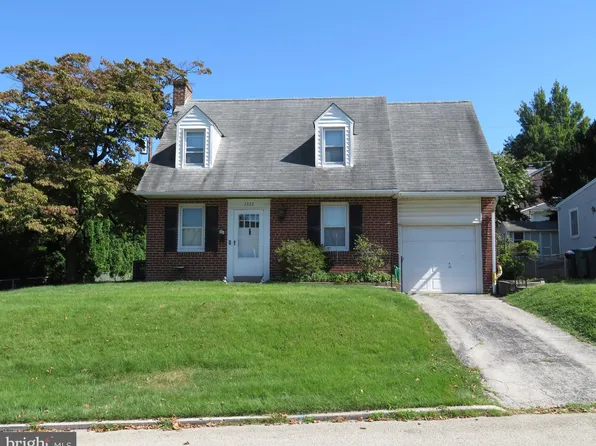 2322 N Gilinger Rd, Lafayette Hill, PA 19444