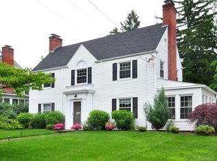 36 Lexington Rd, West Hartford, CT 06119