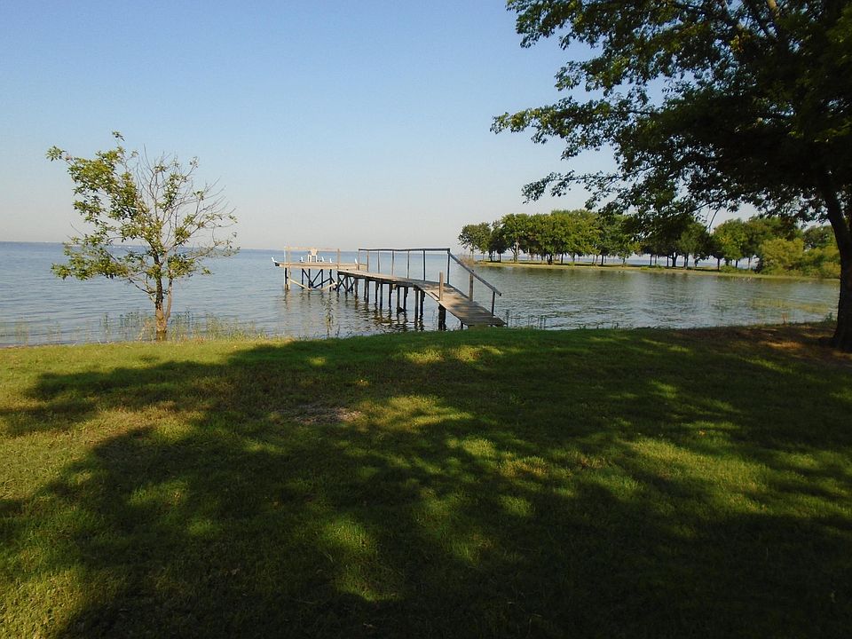 1st image of 224 Lake Shore Ln