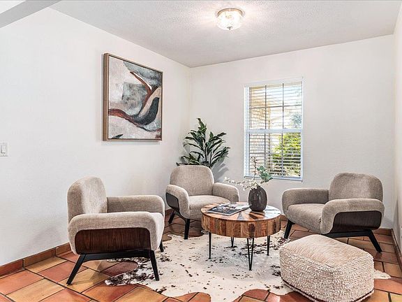 3rd image of 4805 Canyonbend Cir