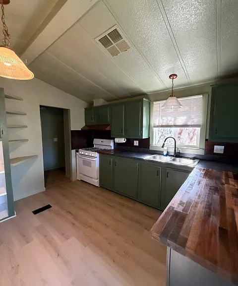 3215 N Joyce Rd — Photo 2