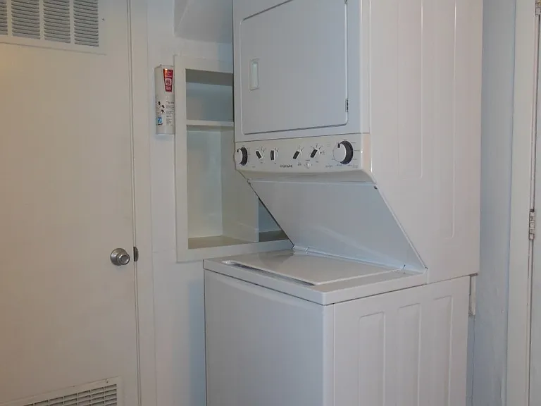 1005 Houston St — Photo 10