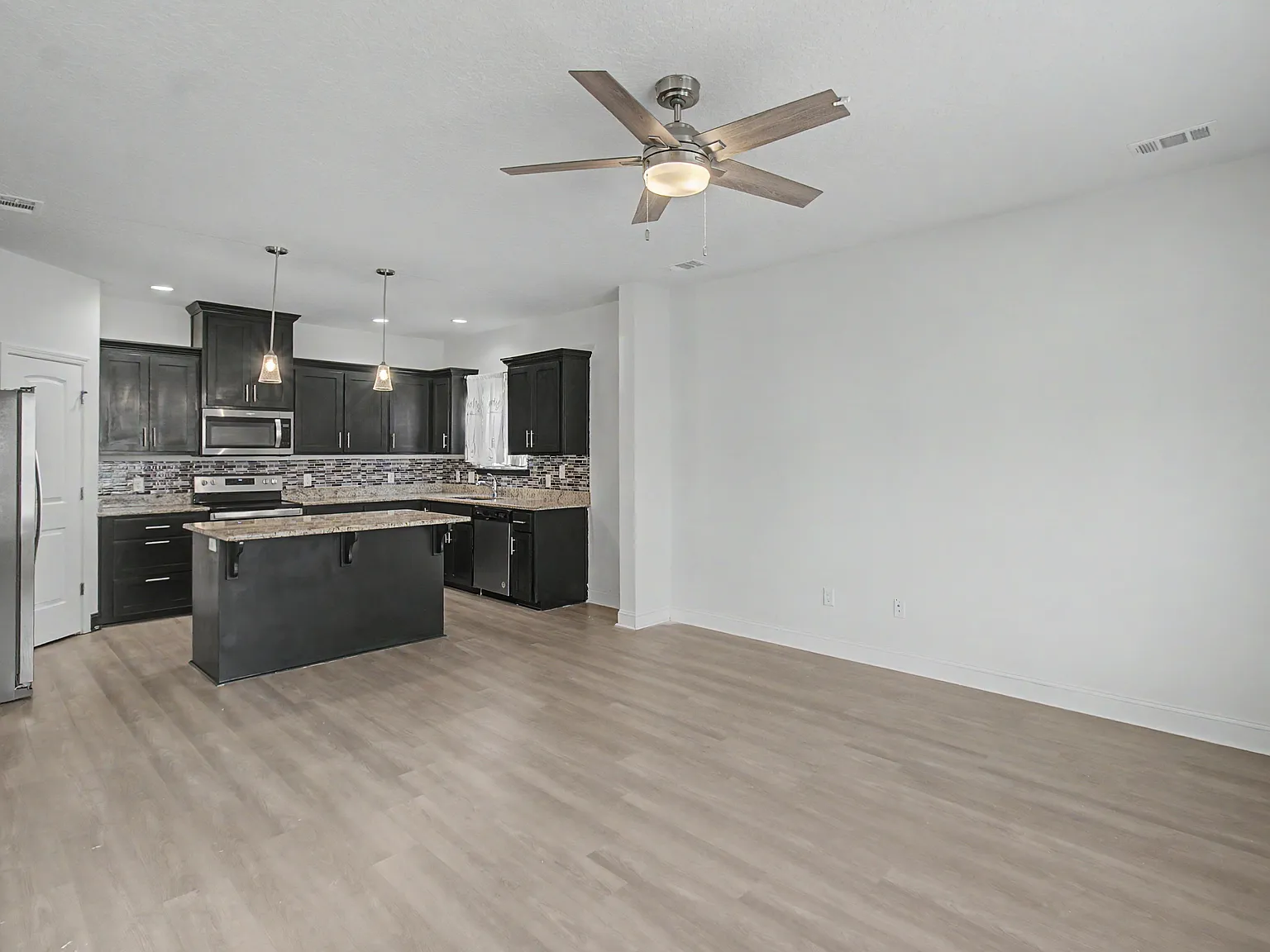 965 Meloney Drive - 1 — Photo 2