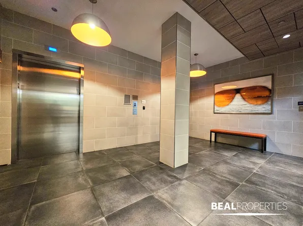 558 W Webster, 558 W Webster Ave APT 203, Chicago, IL 60614