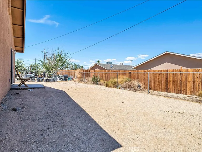 6627 Smoketree Ave — Photo 29