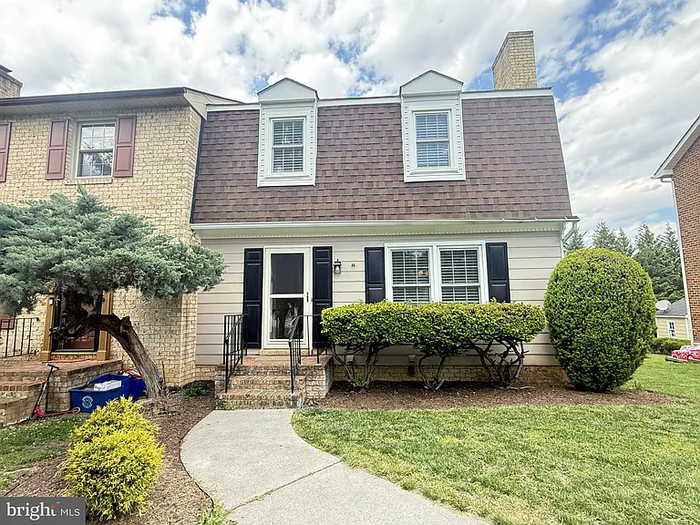 824 Appleseed Ct — Photo 1