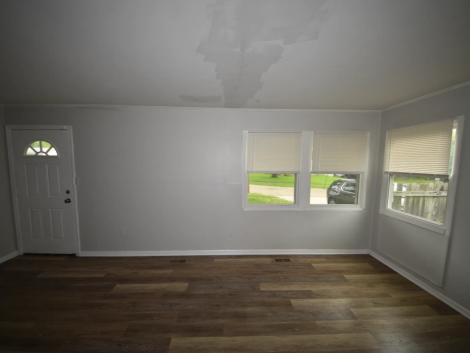 3 bed, 960 sqft, $1,499 — Photo 3