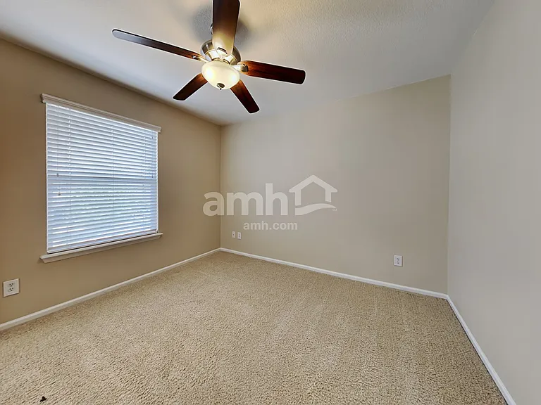1556 S Catawba Cir — Photo 22