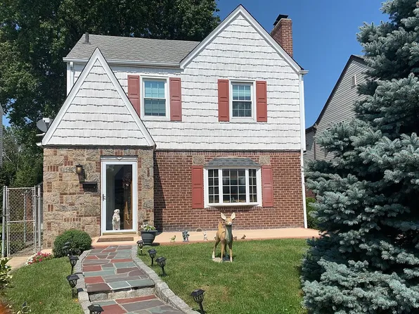 163-37 15th Dr, Whitestone, NY 11357