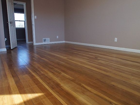 5th image of 2901 N 47th Ave