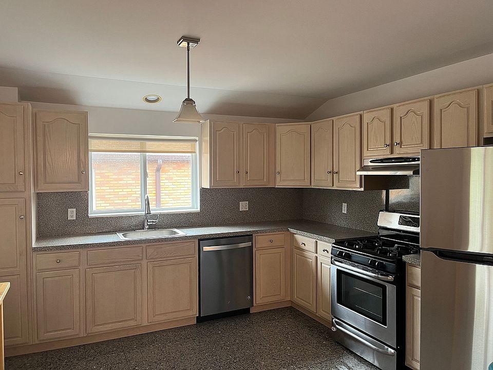 1st image of 20-66 49th St #2