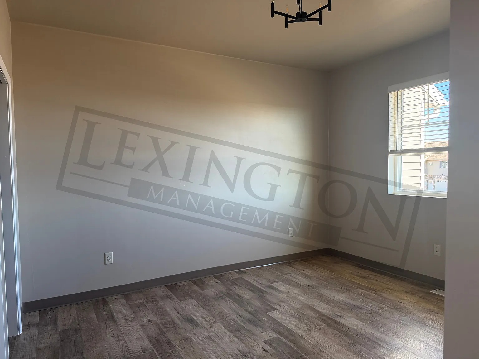 2 bed, 2.5 bath, 1249 sqft, $1,525 — Photo 4