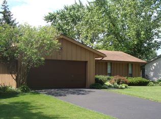 145 Bell Dr, Cary, IL 60013