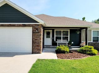 822 Shaffer St, Marshfield, MO 65706