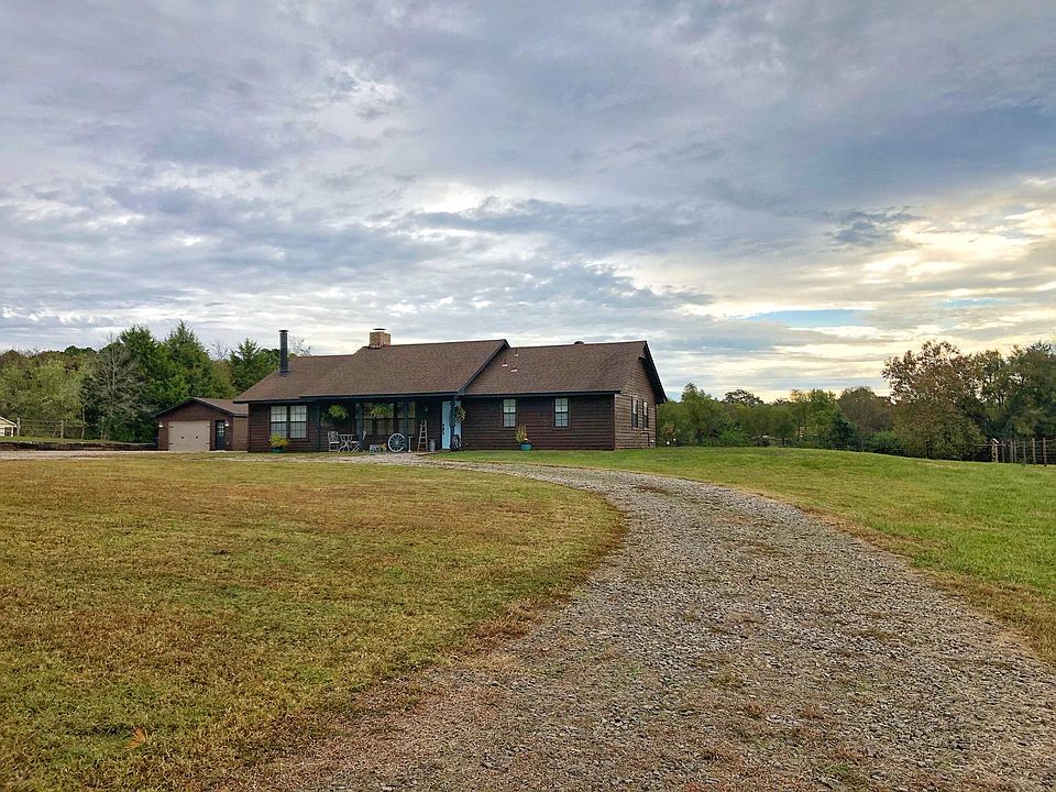 1st image of 636 Homer Roach Ln