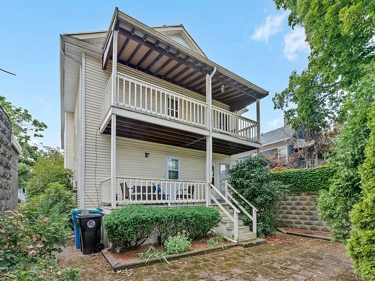 24 Warwick Rd — Photo 3