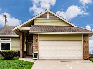 1513 S Azalea St, Columbia, MO 65201