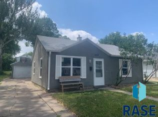 1913 S Covell Ave, Sioux Falls, SD 57105