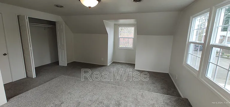 355 W Selmar Ct — Photo 18