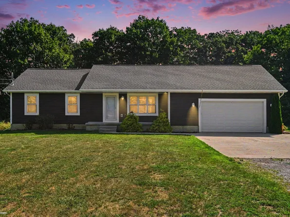 13504 Seymour Rd, Montrose, MI 48457