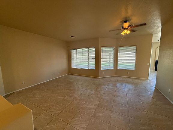 4th image of 3260 E Isabella Ave