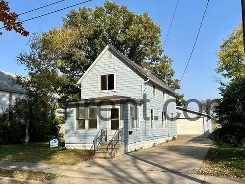 710 14th St NE Photo 1