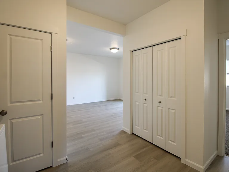 1902 SE Hankel St #13 — Photo 15
