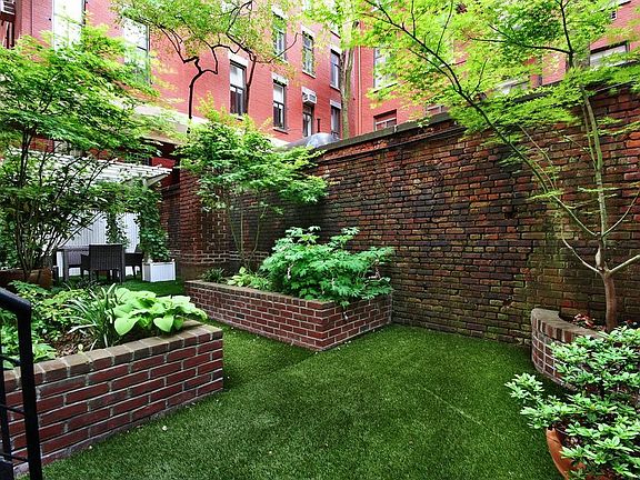 4th image of 303 Mercer St APT A108