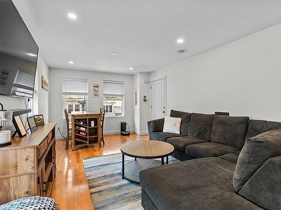 4th image of 49 Huber Ave