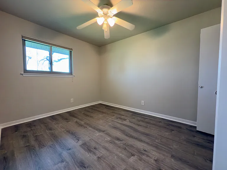 113 Shady Oak Dr — Photo 11
