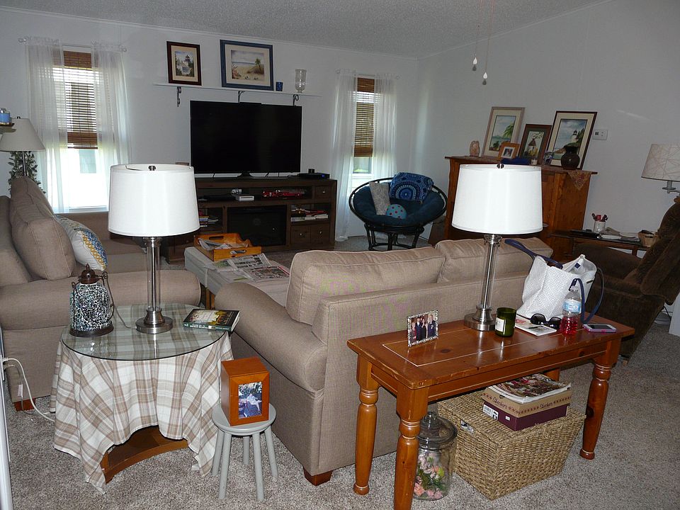 1st image of 2233 Primavera Ave