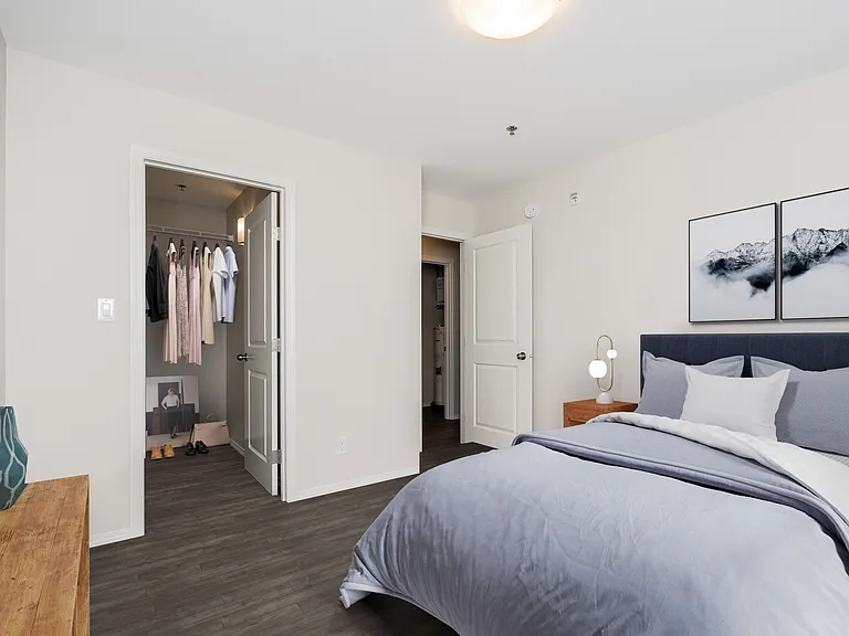 585 Ballantrae Dr — Photo 103
