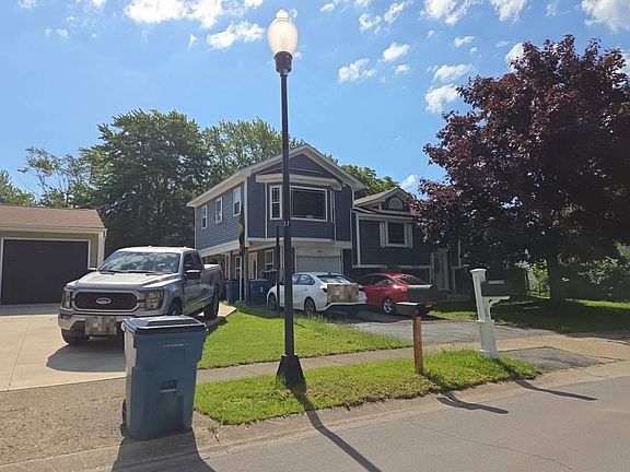 3rd image of 7023 Waring Cir