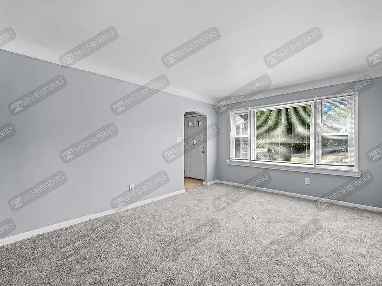 13917 Rossini Dr — Photo 8