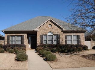 1835 Vfw Rd, Auburn, AL 36830