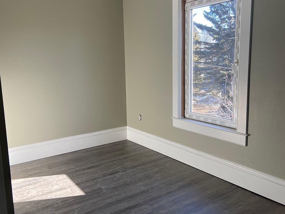 1st image of 617 Saint Clair Ave APT 1