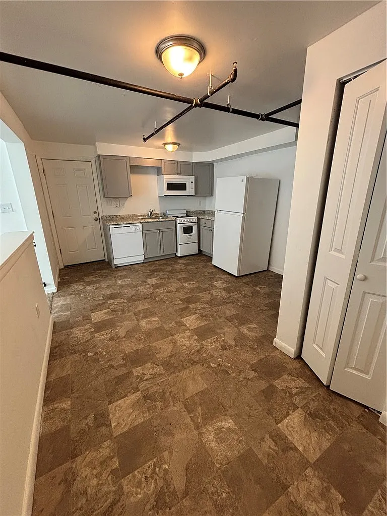 1 bed, $1,325 — Photo 2
