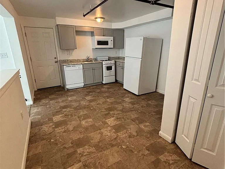 3917 Perrysville Ave #4 — Photo 2
