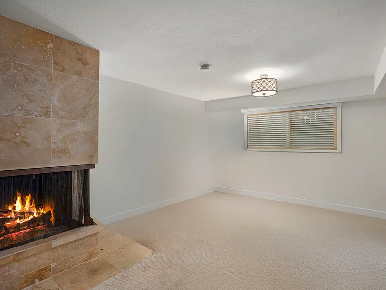 1268 Spruce St — Photo 14