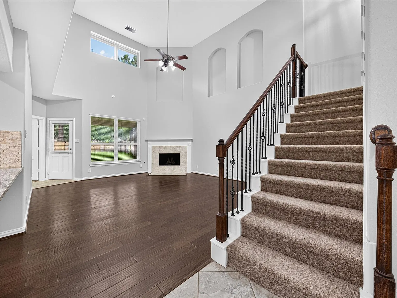 4 bed, 3.5 bath, 2955 sqft, $2,795 — Photo 4
