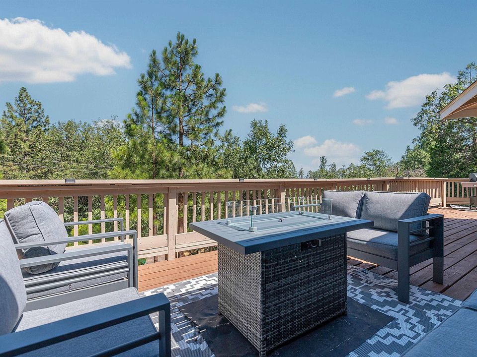 1st image of 23984 Oxbow Ln S